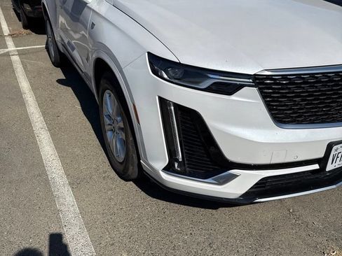 Used 2024 Cadillac XT6 Luxury w/ LPO, Floor Liner Package FWD image 2