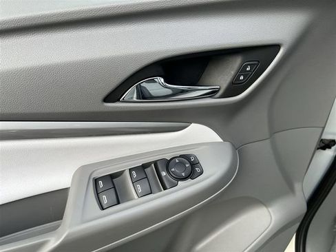 Used 2022 Chevrolet Bolt EUV Premier w/ Sun & Sound Package image 15