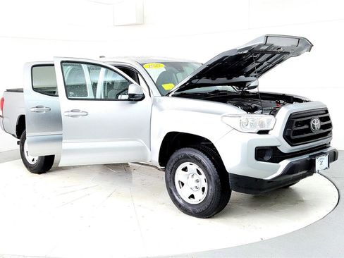 Used 2022 Toyota Tacoma SR image 12