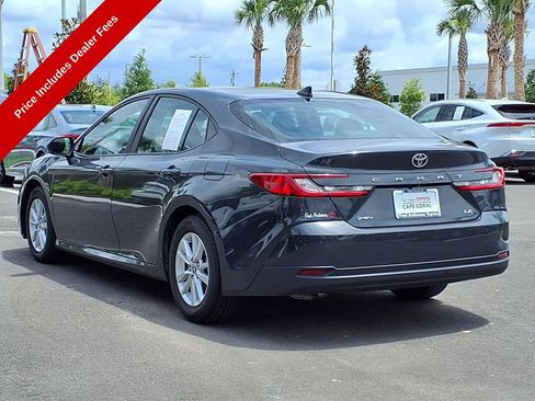 Used 2025 Toyota Camry LE FWD image 5