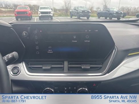 Used 2025 Chevrolet Trax LT w/ Driver Confidence Package image 13