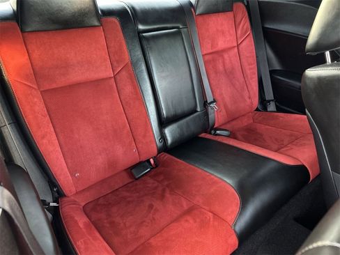 Used 2020 Dodge Challenger R/T w/ Plus Package image 10