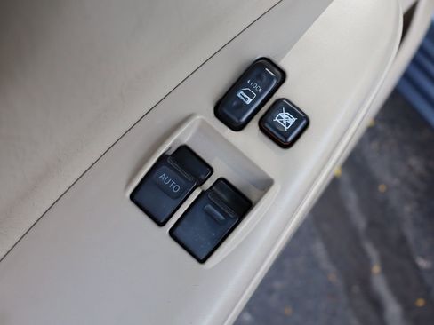 Used 2008 Toyota Solara SE image 25