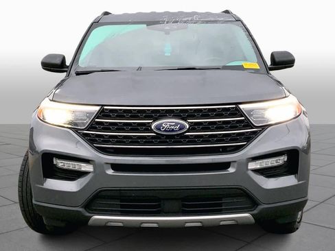 Certified 2022 Ford Explorer XLT w/ Equipment Group 202A image 3