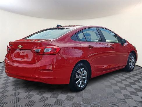 Used 2017 Chevrolet Cruze LS image 2