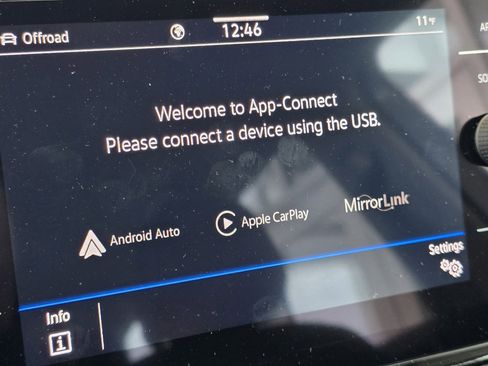 Used 2023 Volkswagen Atlas SE image 6