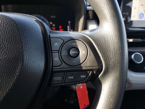 Used 2026 Toyota Corolla Cross L image 21