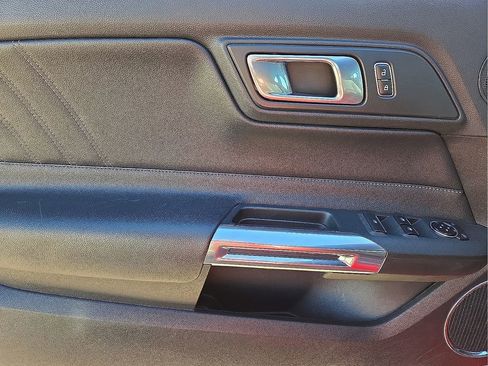 Used 2023 Ford Mustang Premium image 18