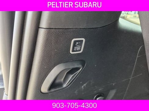 Used 2022 Jeep Wagoneer Series II AWD/4WD image 9