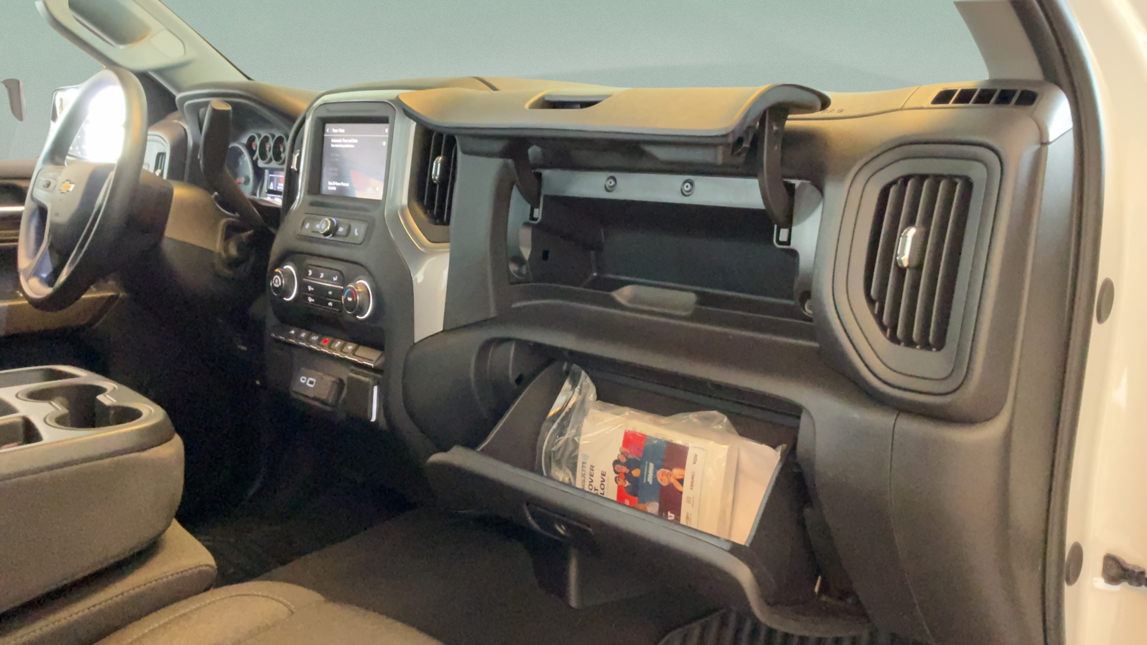 Used 2024 Chevrolet Silverado 1500 Custom RWD image 40