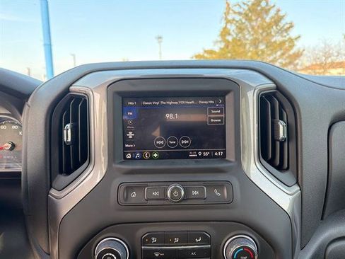 Used 2024 Chevrolet Silverado 2500 Custom w/ Custom Value Package image 34