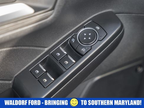 Used 2025 Ford Escape SE w/ PHEV Premium Package image 41