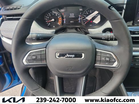Used 2025 Jeep Compass Latitude AWD/4WD image 26