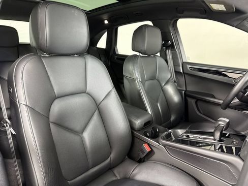 Certified 2024 Porsche Macan w/ Premium Plus Package AWD/4WD image 23