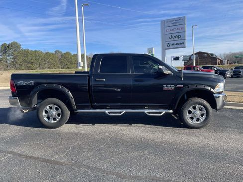 Used 2018 RAM 2500 Tradesman w/ Chrome Appearance Group image 2