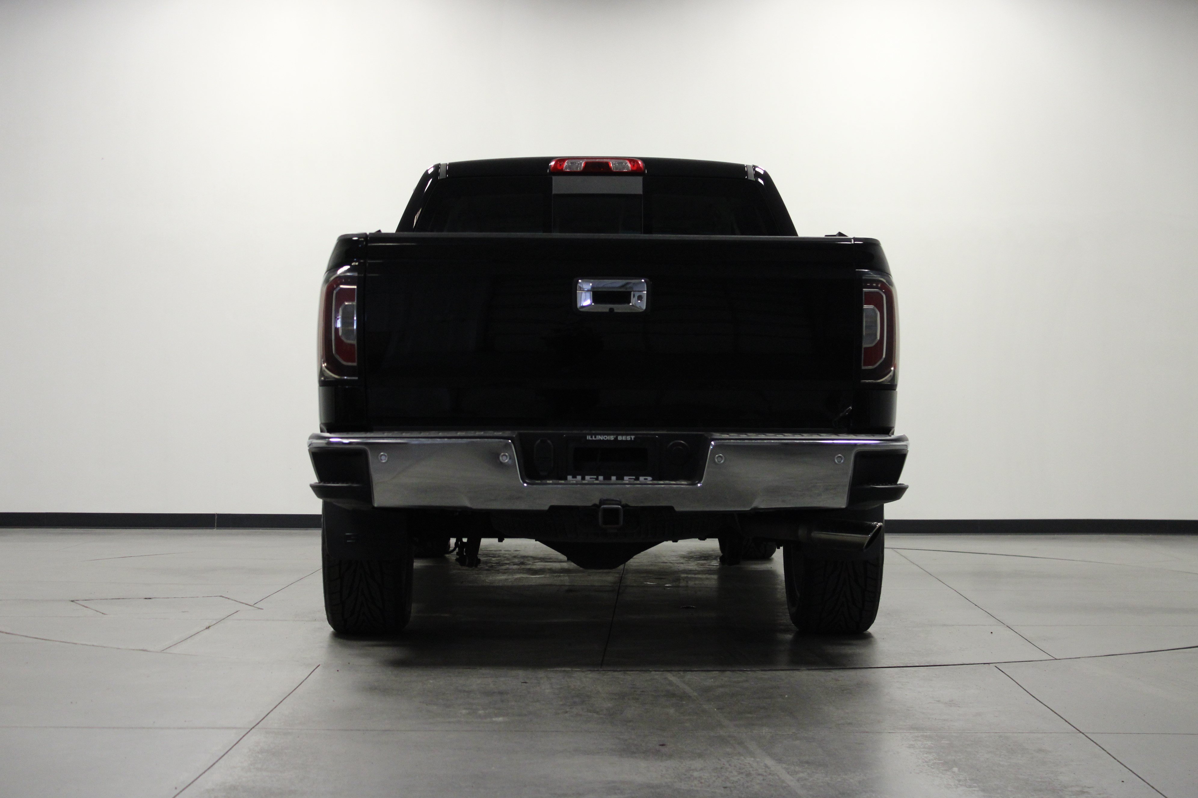 Used 2017 GMC Sierra 1500 SLT w/ SLT Premium Package AWD/4WD image 5