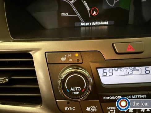 Used 2015 Honda Odyssey Touring Elite image 27