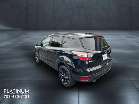 Used 2018 Ford Escape SE w/ SE Sport Appearance Package AWD/4WD image 8