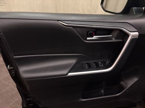 Used 2025 Toyota RAV4 XLE image 10