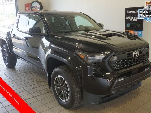 Used 2025 Toyota Tacoma TRD Sport w/ TRD Sport Premium Package AWD/4WD image 1