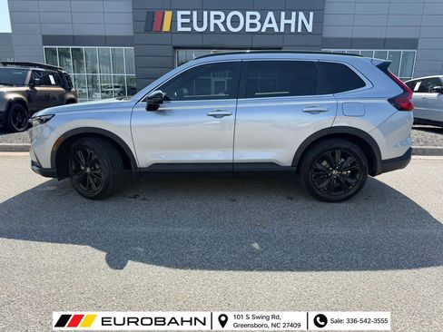 Used 2023 Honda CR-V Sport Touring image 2