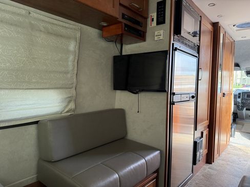 Used 2014 Mercedes-Benz Sprinter 3500 image 26