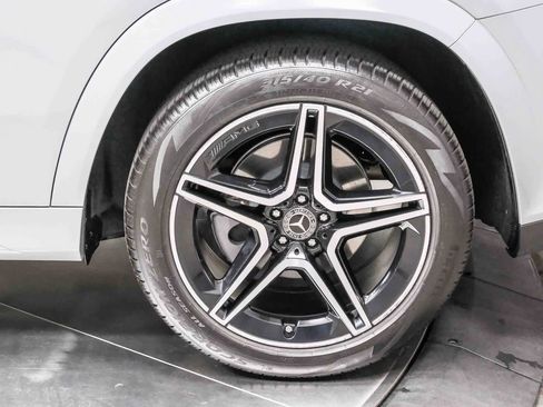 Certified 2026 Mercedes-Benz GLS 450 4MATIC image 9