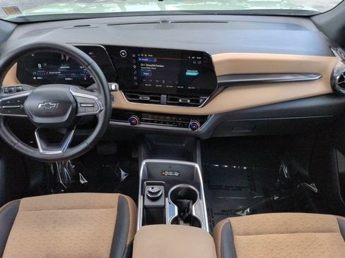 Used 2025 Chevrolet Equinox ACTIV FWD image 14