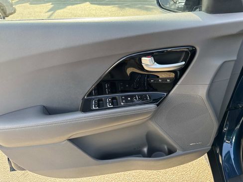 Used 2019 Kia Niro EX w/ Option Group 040 image 17