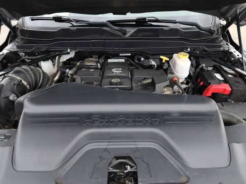 Used 2020 RAM 5500 4x4 Crew Cab image 58