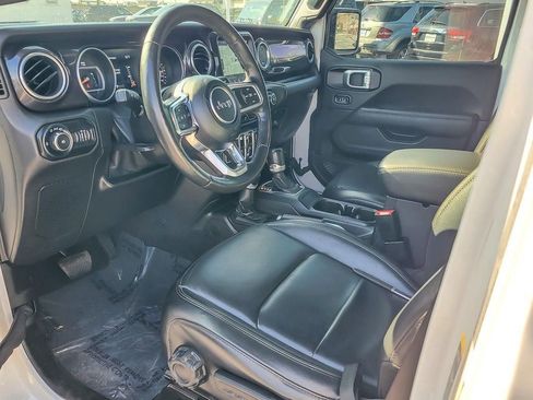 Used 2021 Jeep Wrangler Unlimited Sahara AWD/4WD image 10