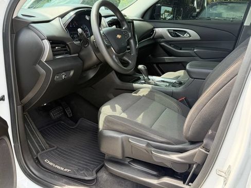 Used 2019 Chevrolet Traverse LS FWD image 12