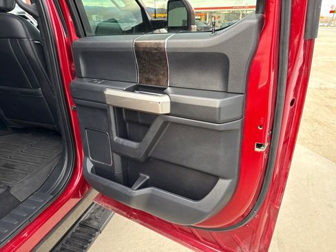 Used 2022 Ford F450 Lariat image 13