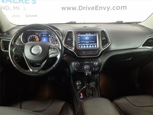 Used 2020 Jeep Cherokee Trailhawk w/ Cold Weather Group image 13