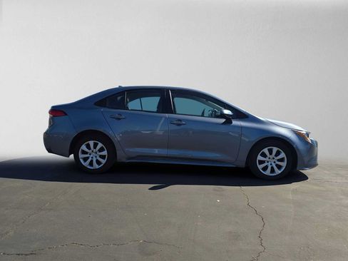Used 2024 Toyota Corolla LE FWD image 2