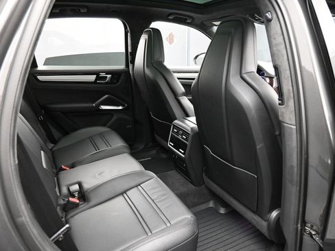 Certified 2021 Porsche Cayenne Turbo image 29