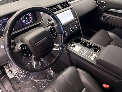 Used 2020 Land Rover Discovery Landmark AWD/4WD image 13