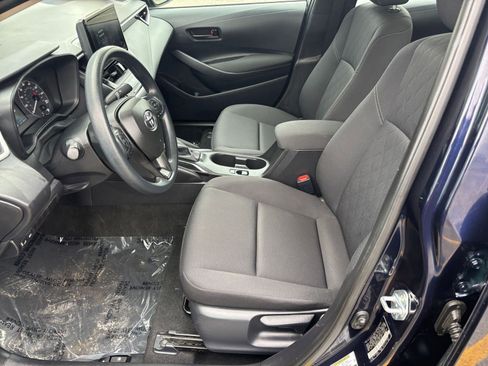 Used 2025 Toyota Corolla LE image 23