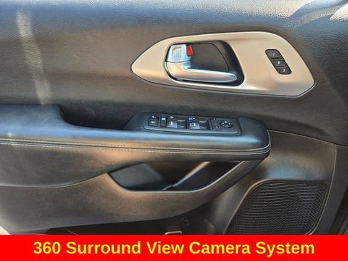 Used 2020 Chrysler Pacifica Touring-L w/ Advanced Safetytec Group AWD/4WD image 34