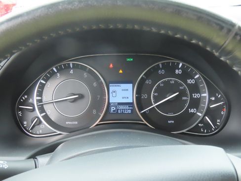 Used 2018 Nissan Armada Platinum w/ Captain Seat Package AWD/4WD image 29