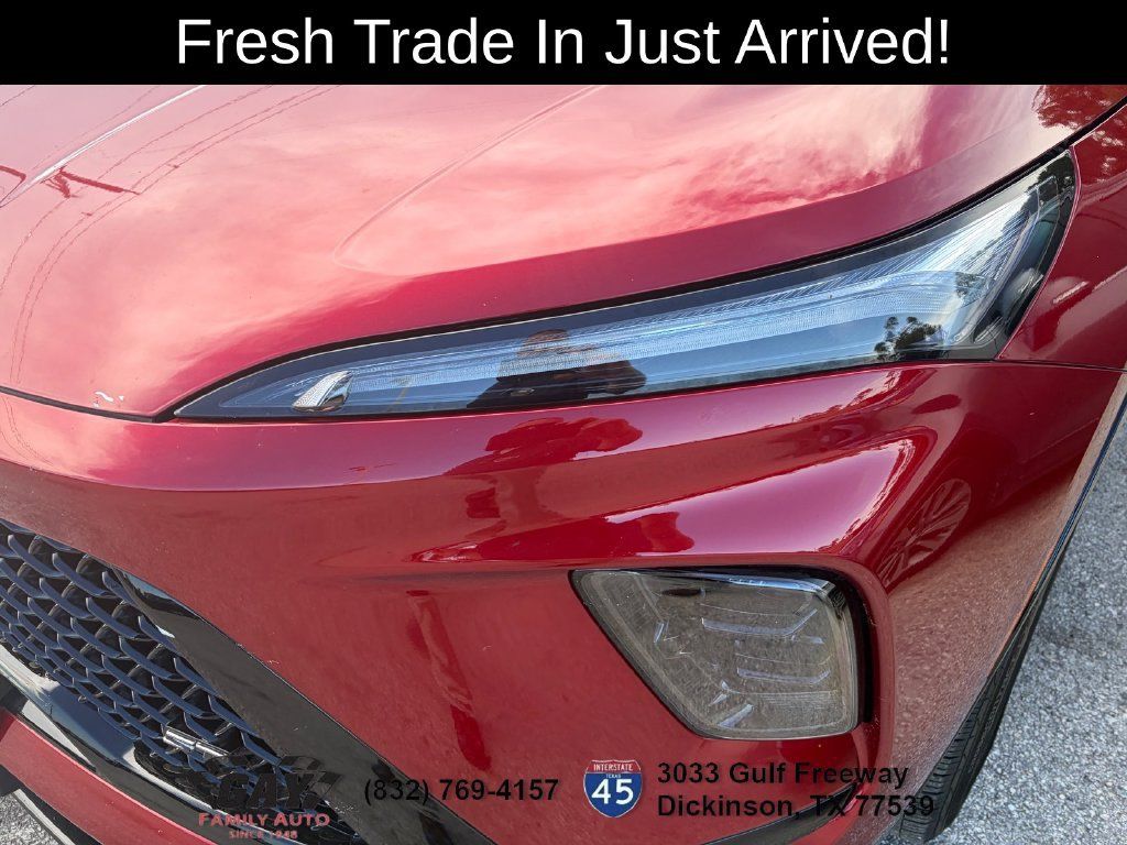 Used 2025 Buick Enclave Sport Touring w/ LPO, All-Weather Package FWD image 4