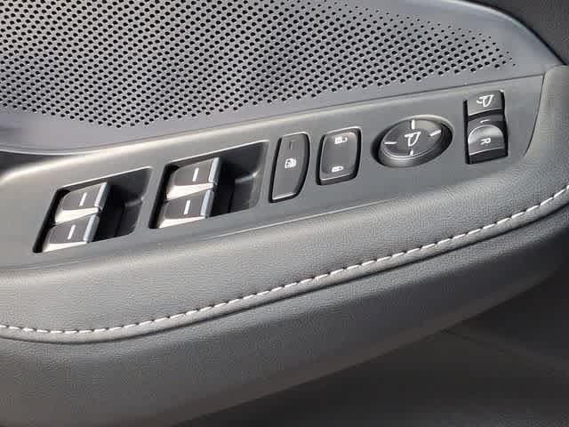 Certified 2026 Acura MDX w/ Advance Package AWD/4WD image 42
