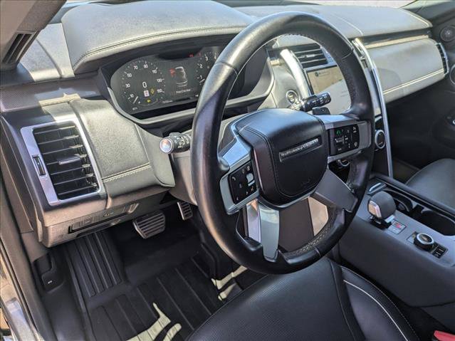 Used 2024 Land Rover Discovery Metropolitan Edition AWD/4WD image 9