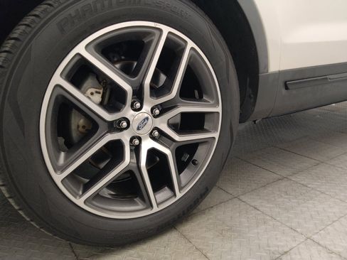 Used 2016 Ford Explorer Sport w/ Equipment Group 401A AWD/4WD image 31