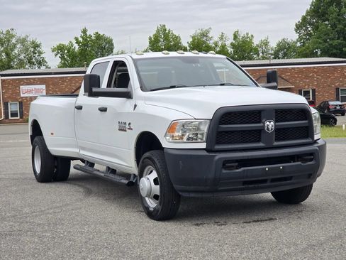 Used 2018 RAM 3500 Tradesman w/ Popular Equipment Group AWD/4WD image 2