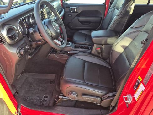 Used 2023 Jeep Gladiator Sport AWD/4WD image 10