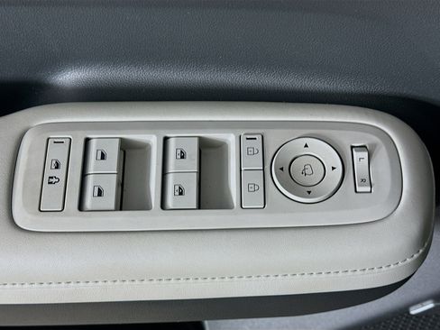 Used 2024 Hyundai Santa Fe Limited FWD image 15