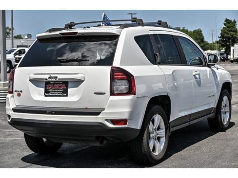 Used 2014 Jeep Compass Latitude AWD/4WD image 10