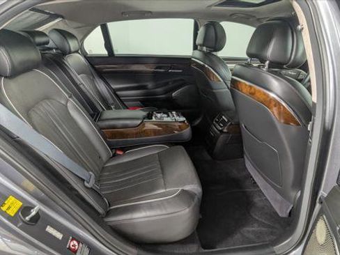 Used 2017 Genesis G90 3.3T Premium image 23