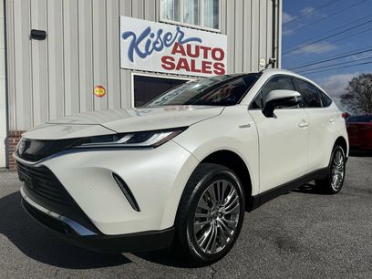 Used 2021 Toyota Venza XLE w/ Softex Package